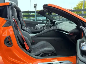 CORVETTE C8 6.2 V8 Stingray 3LT Coupe Targa Deutsch Voll