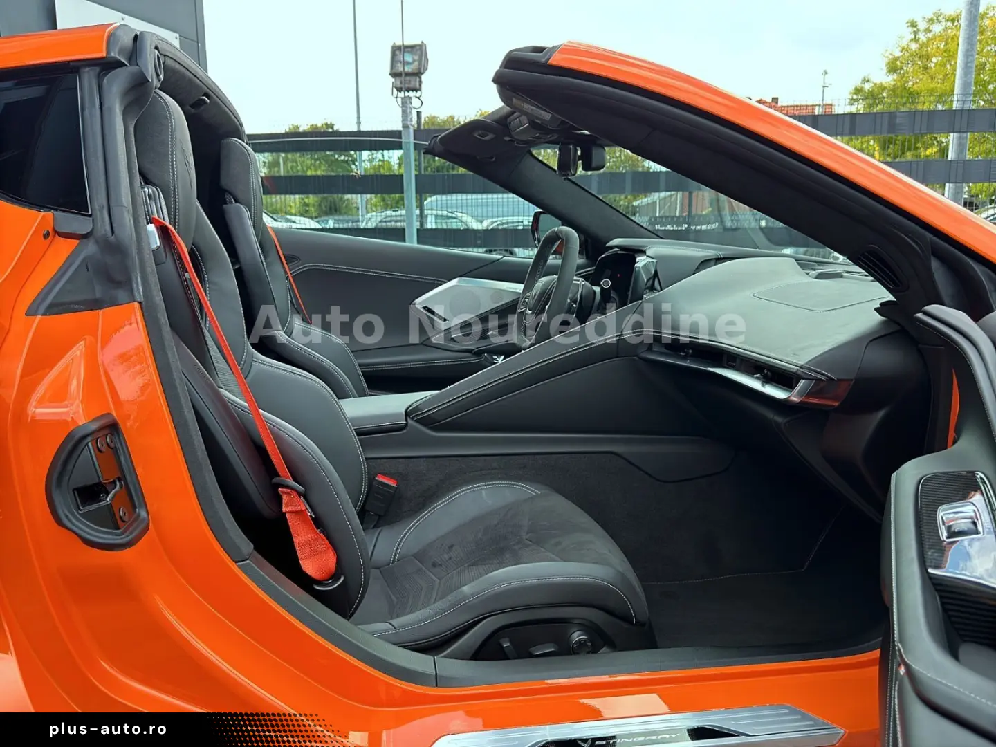 CORVETTE C8 6.2 V8 Stingray 3LT Coupe Targa Deutsch Voll