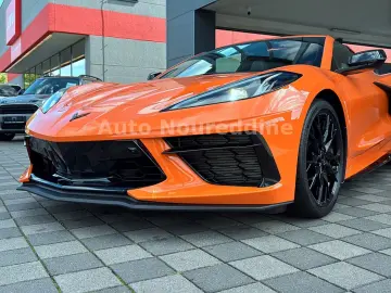 CORVETTE C8 6.2 V8 Stingray 3LT Coupe Targa Deutsch Voll