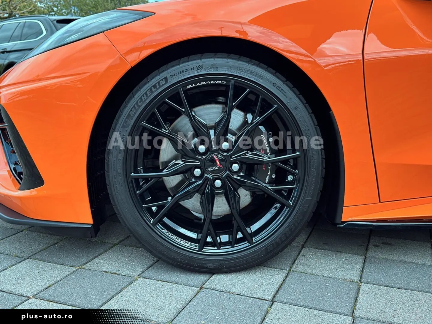 CORVETTE C8 6.2 V8 Stingray 3LT Coupe Targa Deutsch Voll