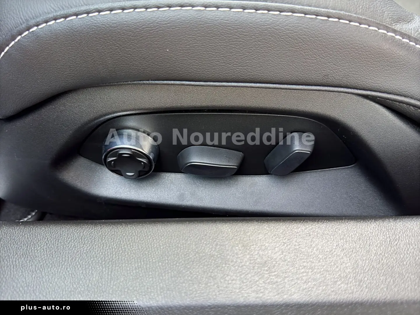 CORVETTE C8 6.2 V8 Stingray 3LT Coupe Targa Deutsch Voll