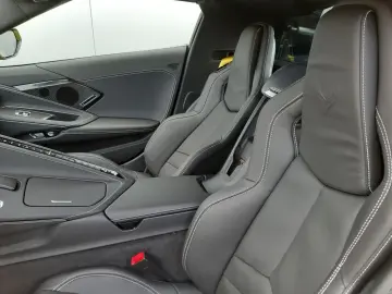 CORVETTE C8 Coupe 2LT 6.2V8 Magnetic Lift Europamodell