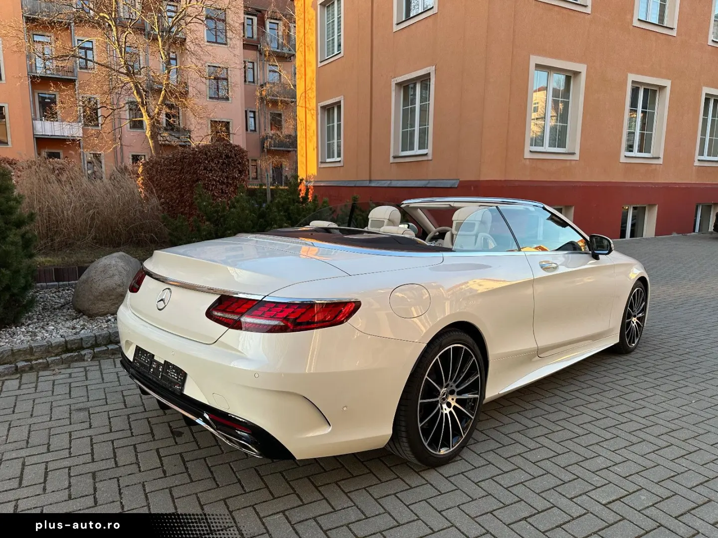 MERCEDES-BENZ S 560  Cabriolet AMG Swarovski Head-Up 360