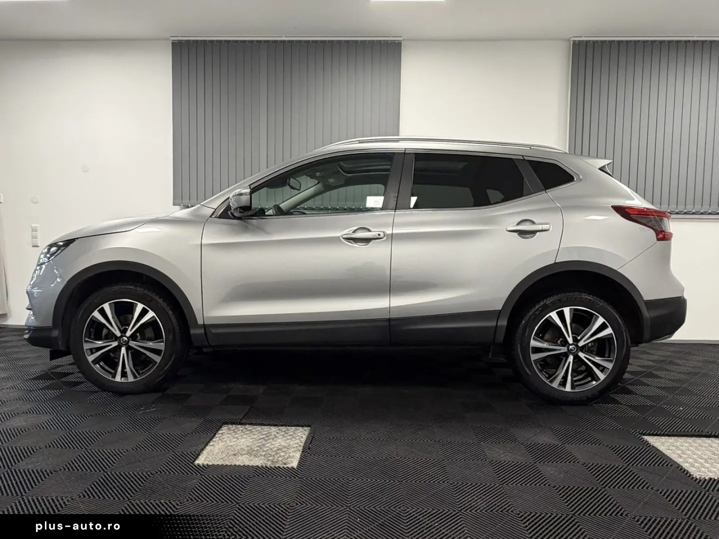 NISSAN Qashqai 1.7 dCi N-Connecta 4x4 Autom. Pano