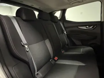 NISSAN Qashqai 1.7 dCi N-Connecta 4x4 Autom. Pano