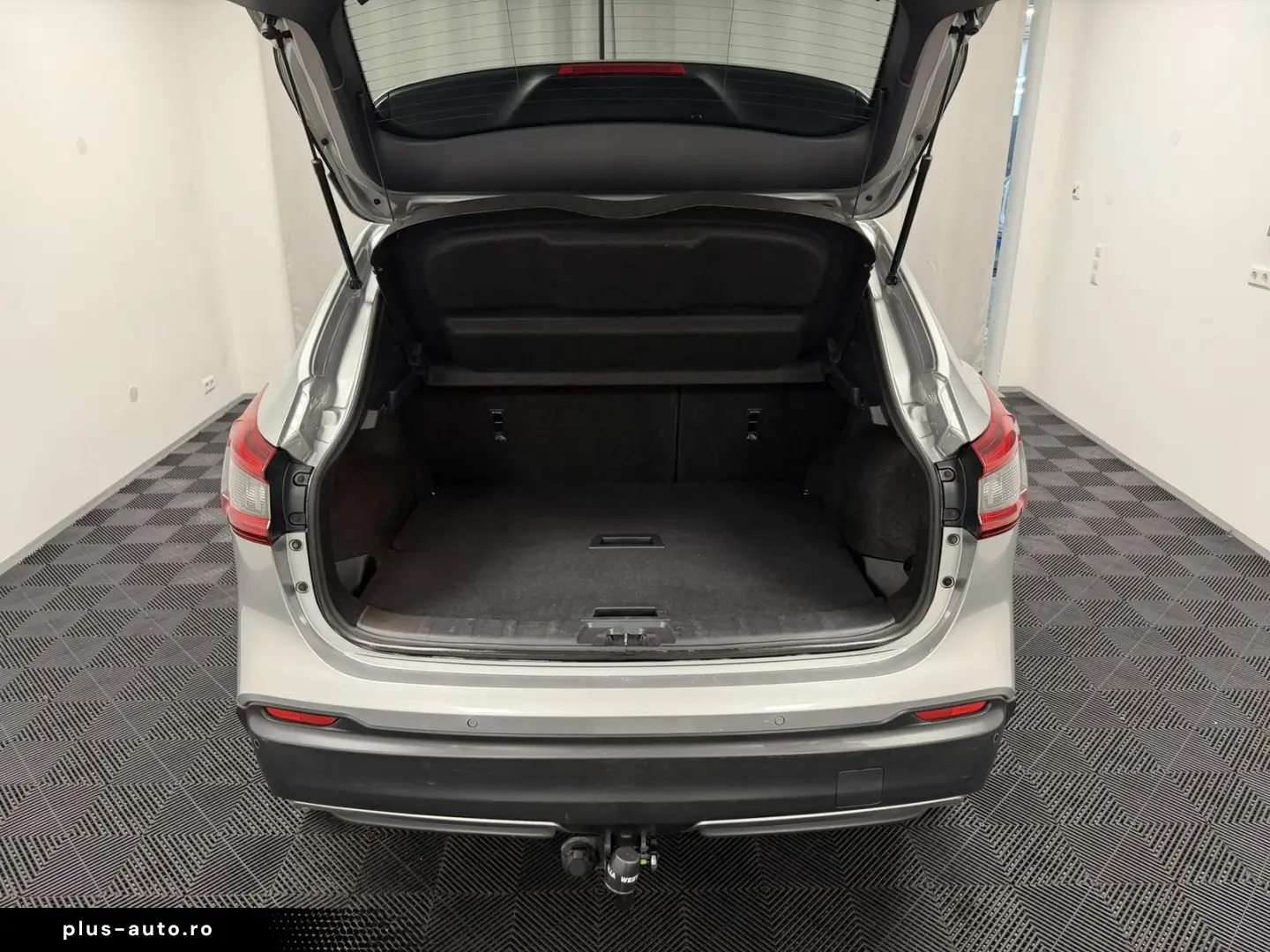 NISSAN Qashqai 1.7 dCi N-Connecta 4x4 Autom. Pano