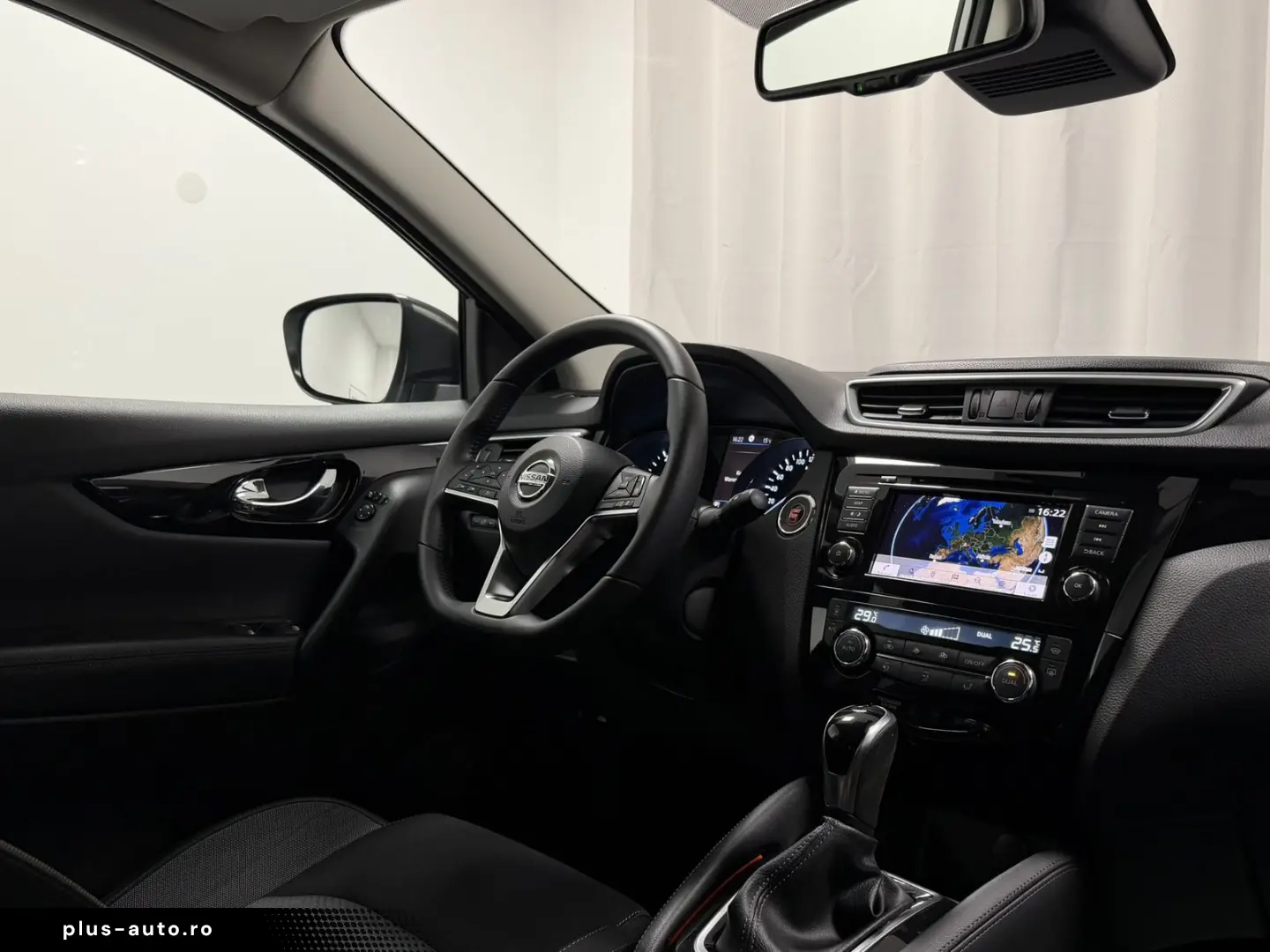 NISSAN Qashqai 1.7 dCi N-Connecta 4x4 Autom. Pano