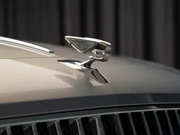 Bentley Flying Spur Hybrid B&O HUD Stoc!!!