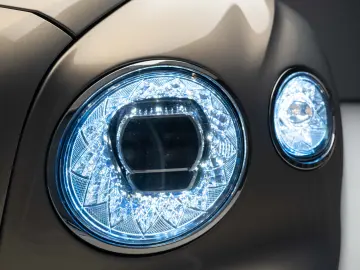 Bentley Flying Spur Hybrid B&O HUD Stoc!!!