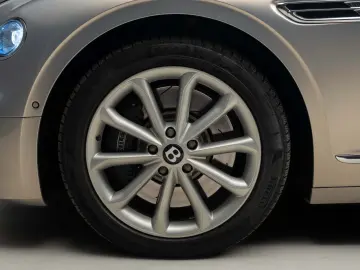 Bentley Flying Spur Hybrid B&O HUD Stoc!!!