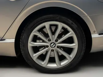 Bentley Flying Spur Hybrid B&O HUD Stoc!!!