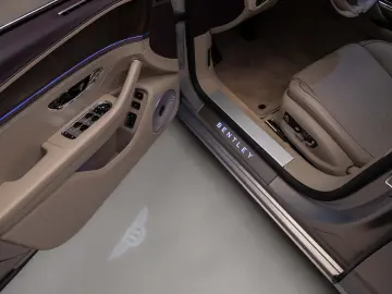 Bentley Flying Spur Hybrid B&O HUD Stoc!!!