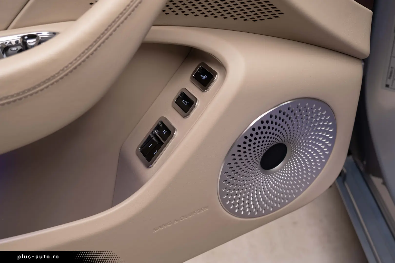 Bentley Flying Spur Hybrid B&O HUD Stoc!!!