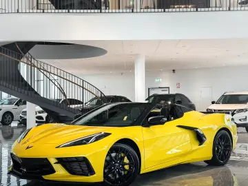 Corvette C8 Stingray Cab 2LT 495hp
