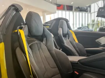 Corvette C8 Stingray Cab 2LT 495hp