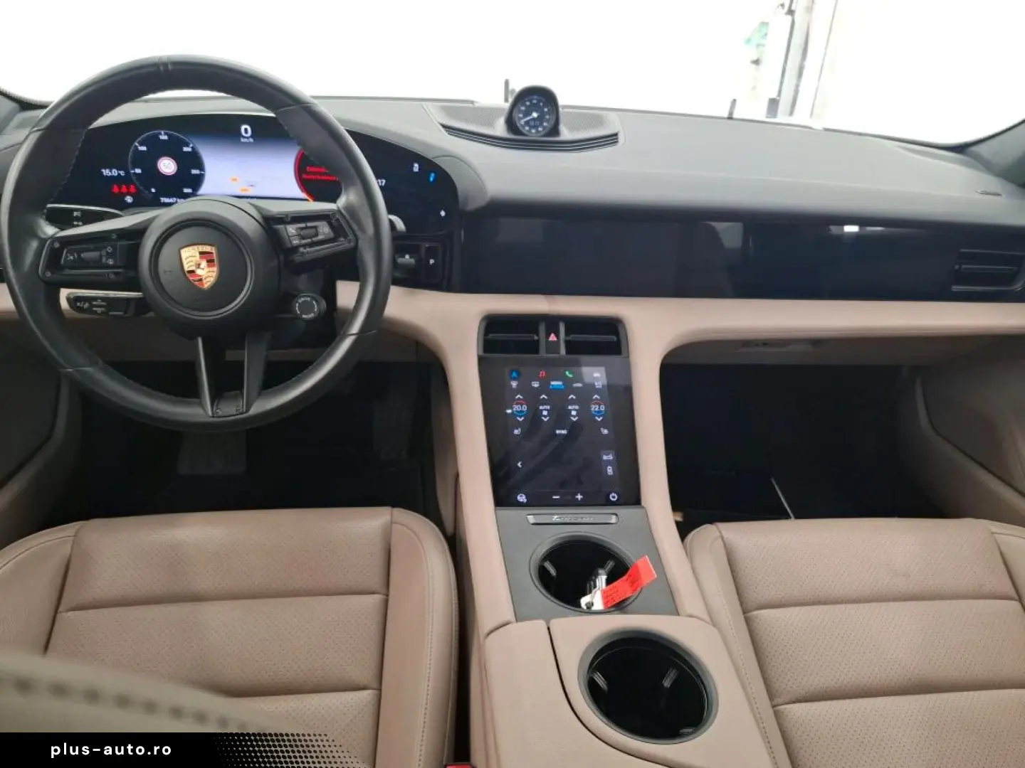 PORSCHE Taycan Plus 5-SITZE PANO WÄRMEPUMPE PASM