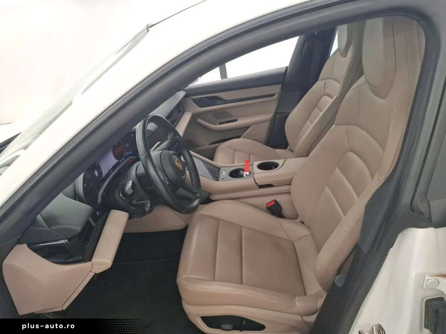 PORSCHE Taycan Plus 5-SITZE PANO WÄRMEPUMPE PASM