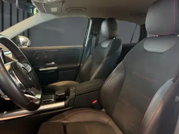 MERCEDES-BENZ GLA 200 AMG