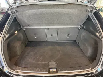 MERCEDES-BENZ GLA 200 AMG