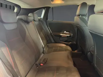 MERCEDES-BENZ GLA 200 AMG