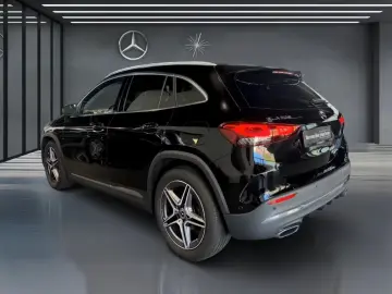 MERCEDES-BENZ GLA 200 AMG