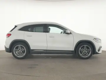 MERCEDES-BENZ GLA 250 AMG