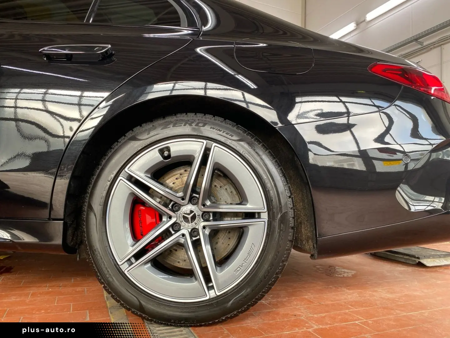 MERCEDES-BENZ E 53 AMG HYBRID 4M