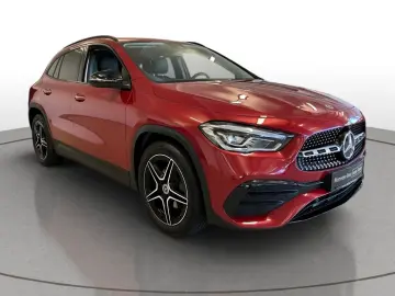 MERCEDES-BENZ GLA 200 AMG