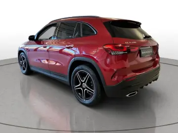 MERCEDES-BENZ GLA 200 AMG