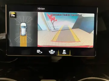 MERCEDES-BENZ GLA 200 AMG