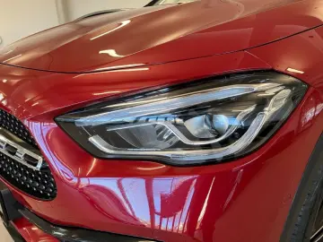 MERCEDES-BENZ GLA 200 AMG