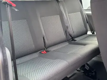 Volkswagen Transporter 2011 11