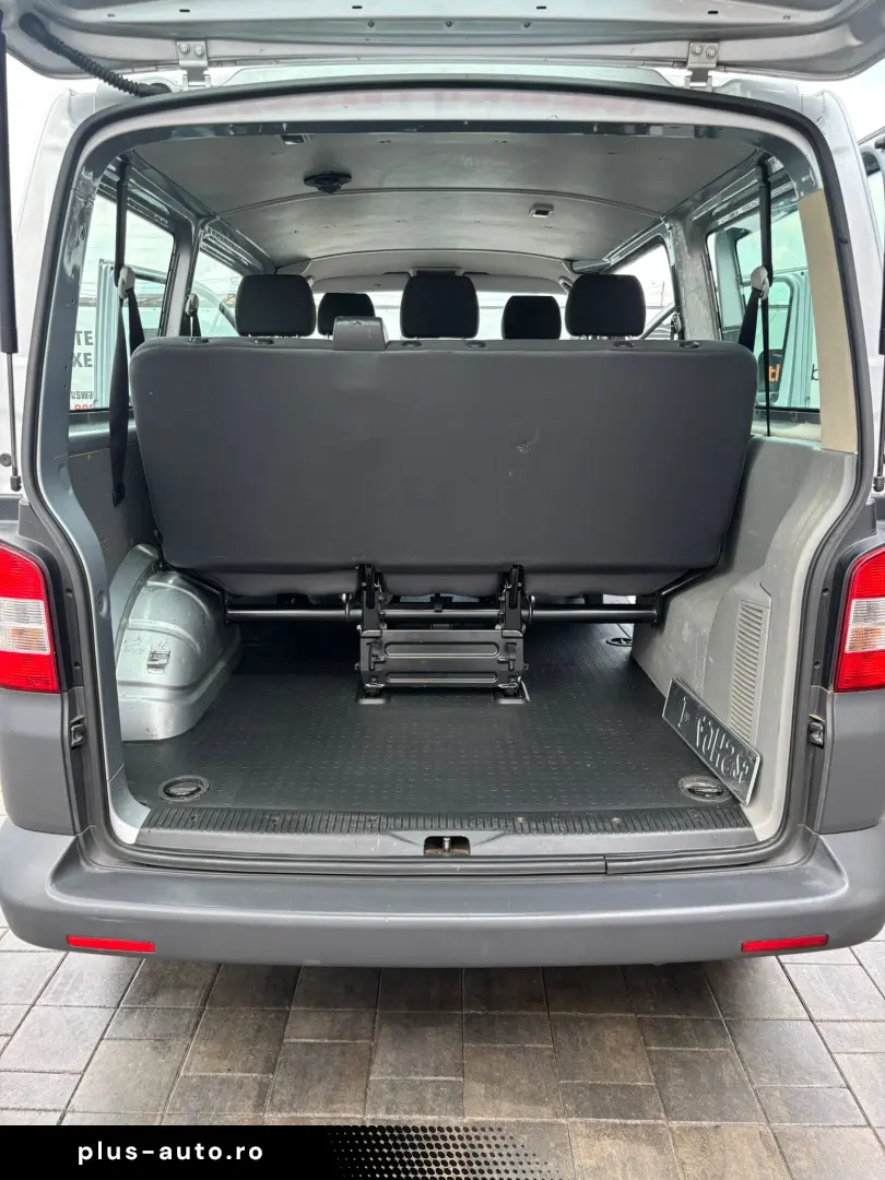 Volkswagen Transporter 2011 11