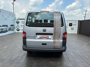 Volkswagen Transporter 2011 11