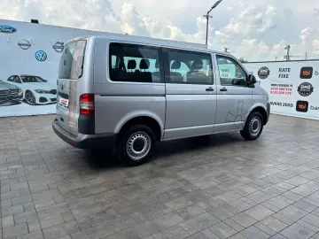 Volkswagen Transporter 2011 11