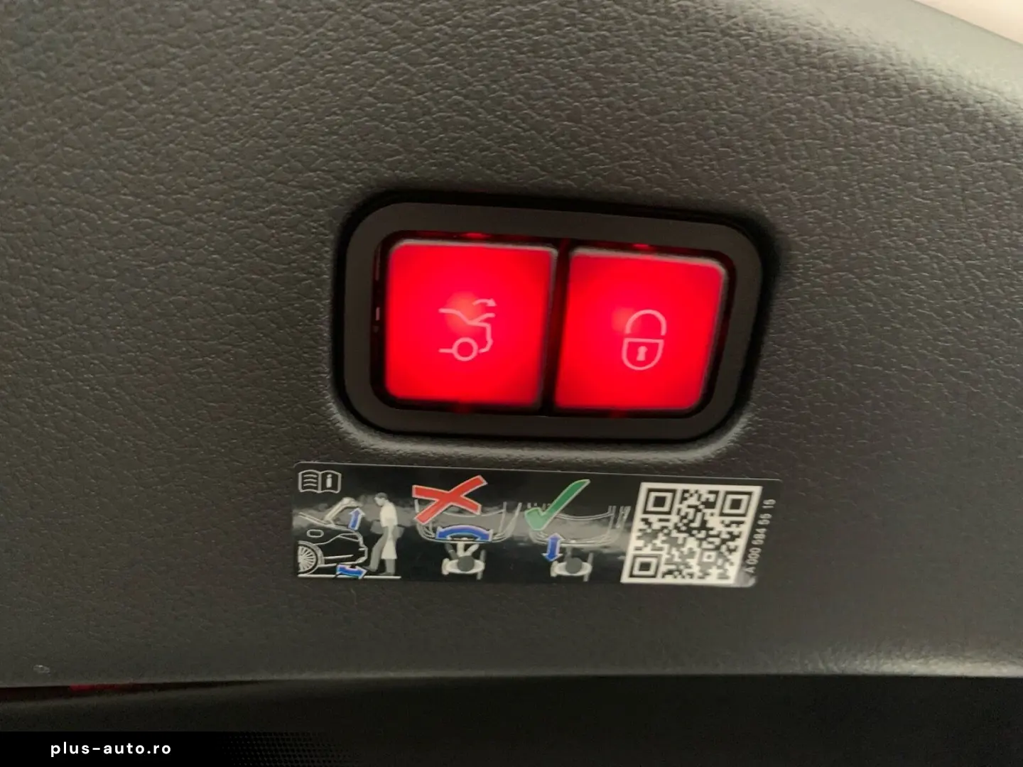 MERCEDES-BENZ AMG CLE 53 4M  Coupé  NIGHT MEMO PANO 360 KAM