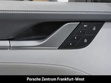 PORSCHE 992 911 Turbo S Cabriolet