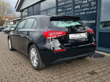 MERCEDES-BENZ A 250 e 8G DCT - LED - ASSISTS -