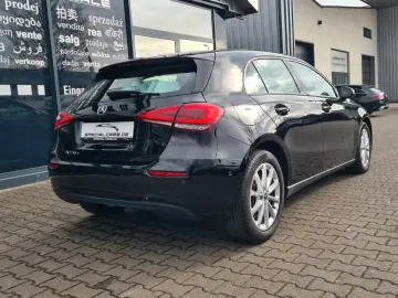 MERCEDES-BENZ A 250 e 8G DCT - LED - ASSISTS -
