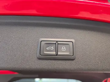 AUDI A3 Sportback 35 TFSI S-tronic S-line MATRIX ACC