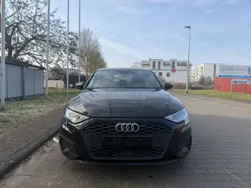 AUDI A3 Sportback 40 TFSIe basis KEYLESS LED NAVI SHZ
