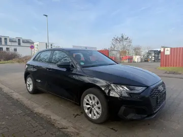 AUDI A3 Sportback 40 TFSIe basis KEYLESS LED NAVI SHZ