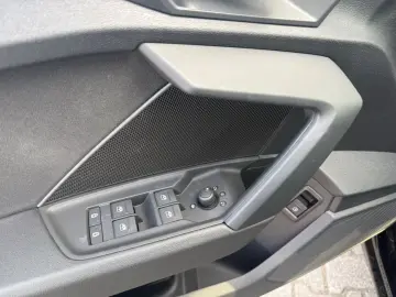 AUDI A3 Sportback 40 TFSIe basis KEYLESS LED NAVI SHZ