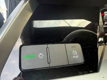 AUDI A3 Sportback 40 TFSIe basis KEYLESS LED NAVI SHZ