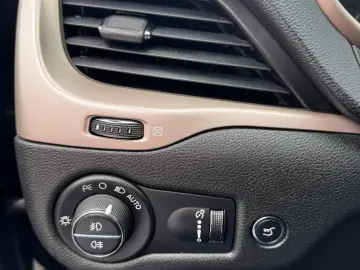 Jeep Cherokee 2015 2.0L Diesel