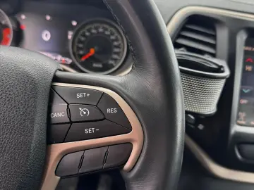 Jeep Cherokee 2015 2.0L Diesel