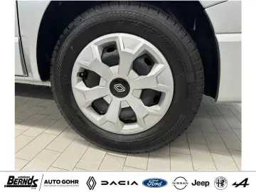 RENAULT Trafic Blue dCi 150 EDC Evolution AUTOM. 9-SITZ.