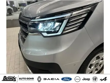 RENAULT Trafic Blue dCi 150 EDC Evolution AUTOM. 9-SITZ.