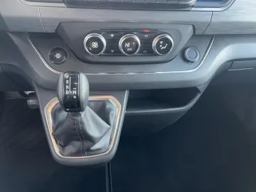 RENAULT Trafic 2 0 BLUE dCi 150 L2H1 3 0t