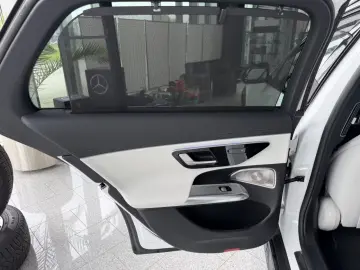 Mercedes-Benz E 450 4M